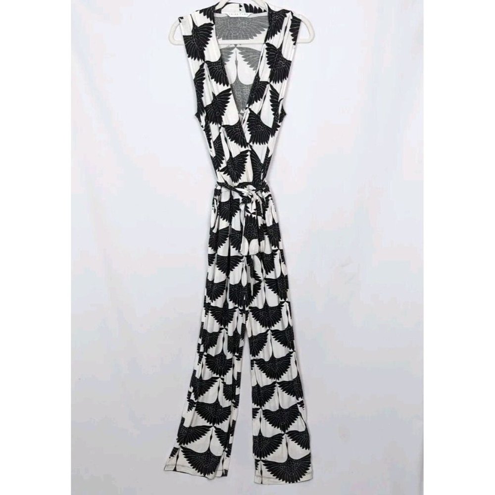 Black & White Graphic Sleeveless Jumpsuit